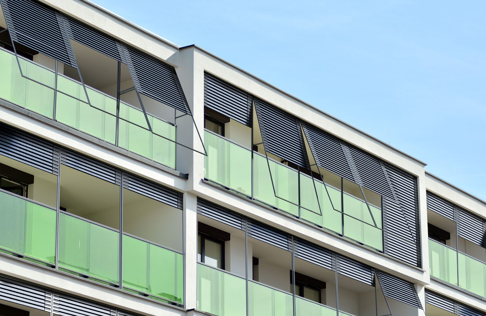 EnergyBlinds instaladas en un balcón real